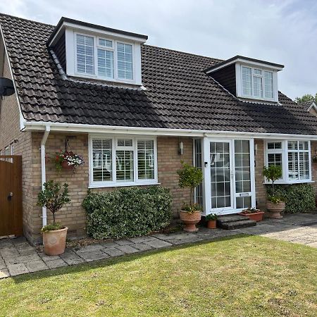No 64 Bed And Breakfast Lymington Exteriör bild