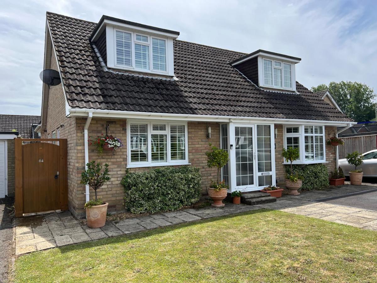 No 64 Bed And Breakfast Lymington Exteriör bild