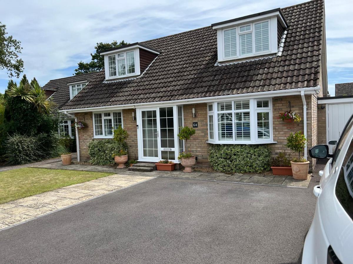 No 64 Bed And Breakfast Lymington Exteriör bild