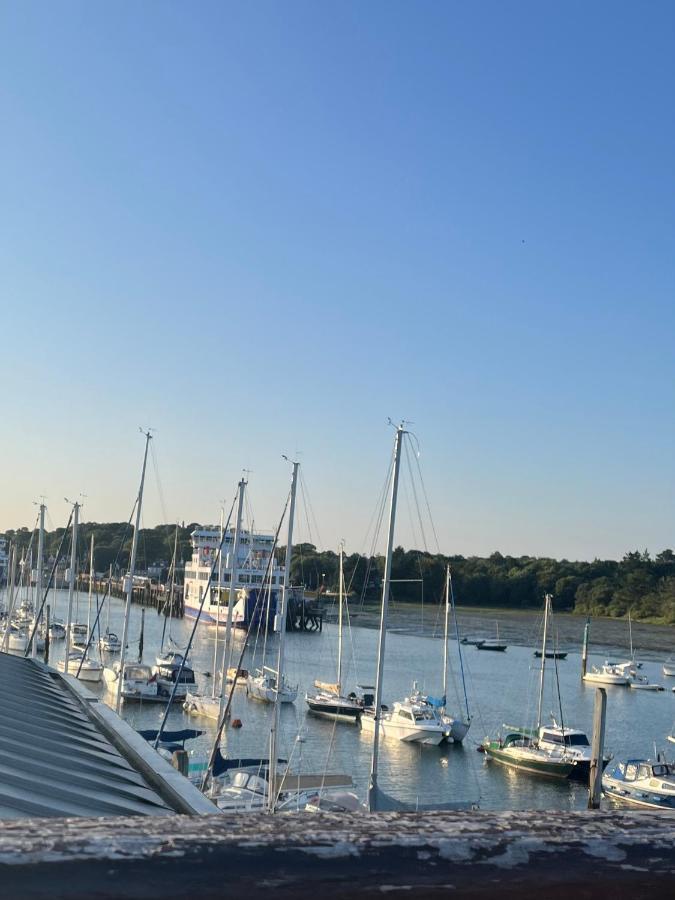No 64 Bed And Breakfast Lymington Exteriör bild
